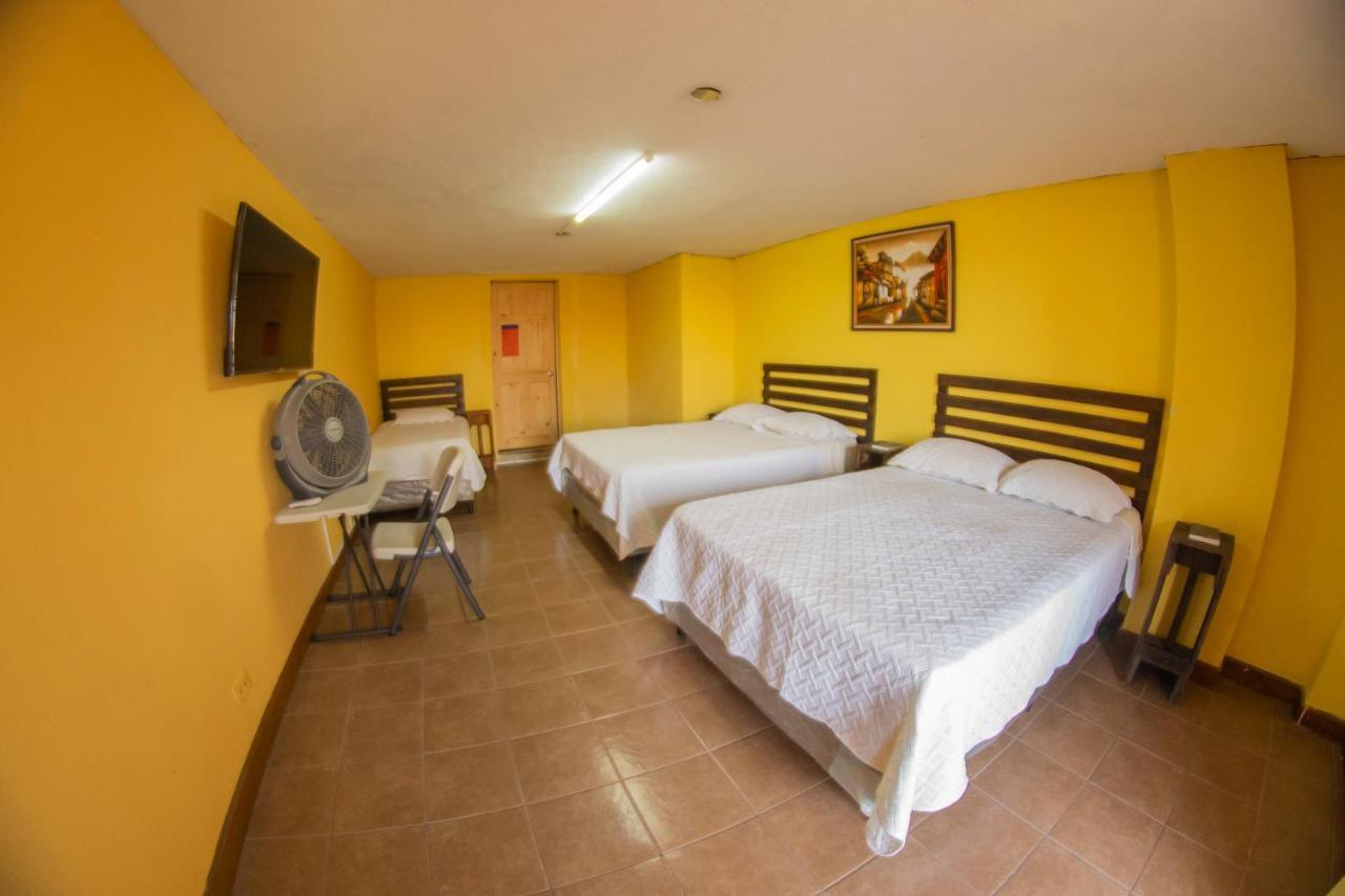 Euro Hostal Guatemala City Bagian luar foto