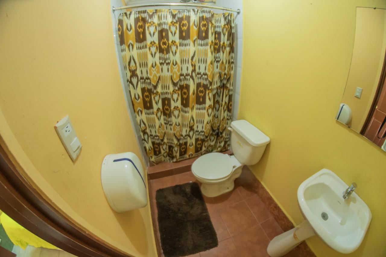 Euro Hostal Guatemala City Bagian luar foto