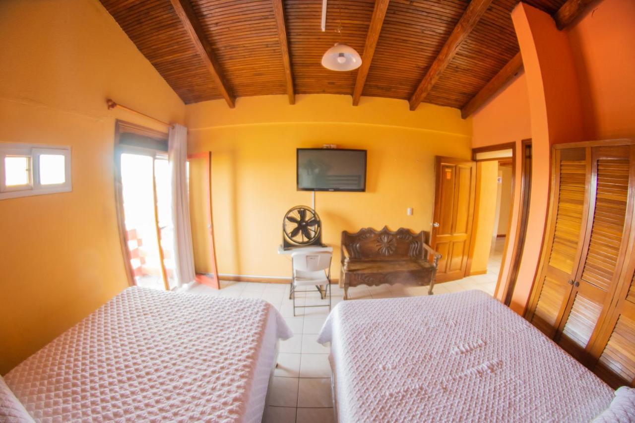 Euro Hostal Guatemala City Bagian luar foto