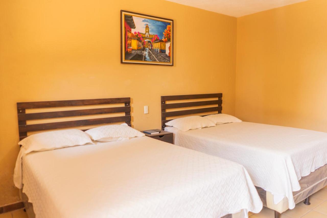 Euro Hostal Guatemala City Bagian luar foto