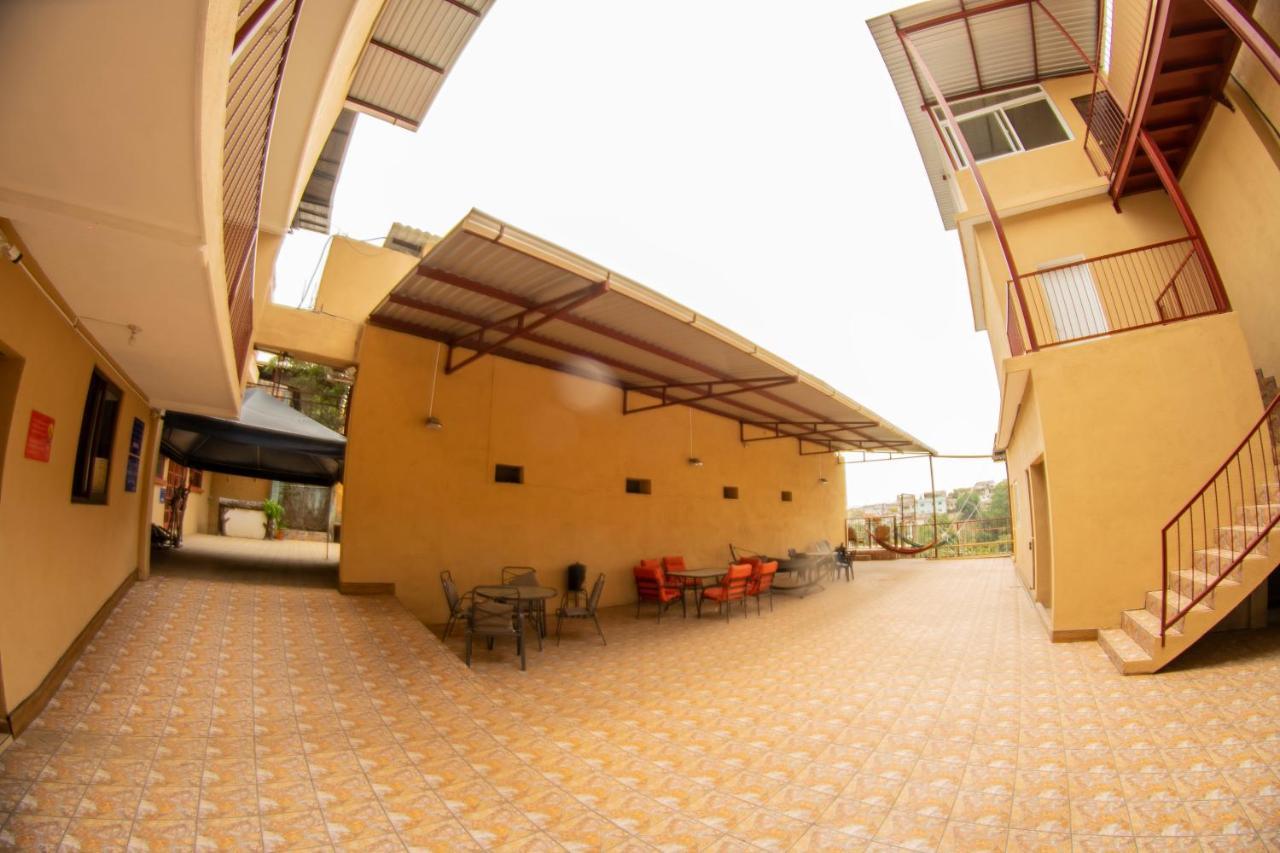 Euro Hostal Guatemala City Bagian luar foto